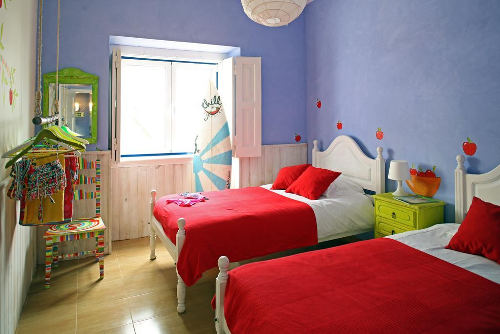 Chill In Ericeira Surf House Hostel Rom bilde